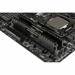 RAM Memory Corsair CMK16GX4M2A2400C14DD DDR4 16 GB