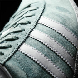 Women's casual trainers Adidas Originals Gazelle Light Green