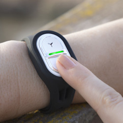 Rechargeable Mosquito-repellent Bracelet using Ultrasound Banic InnovaGoods